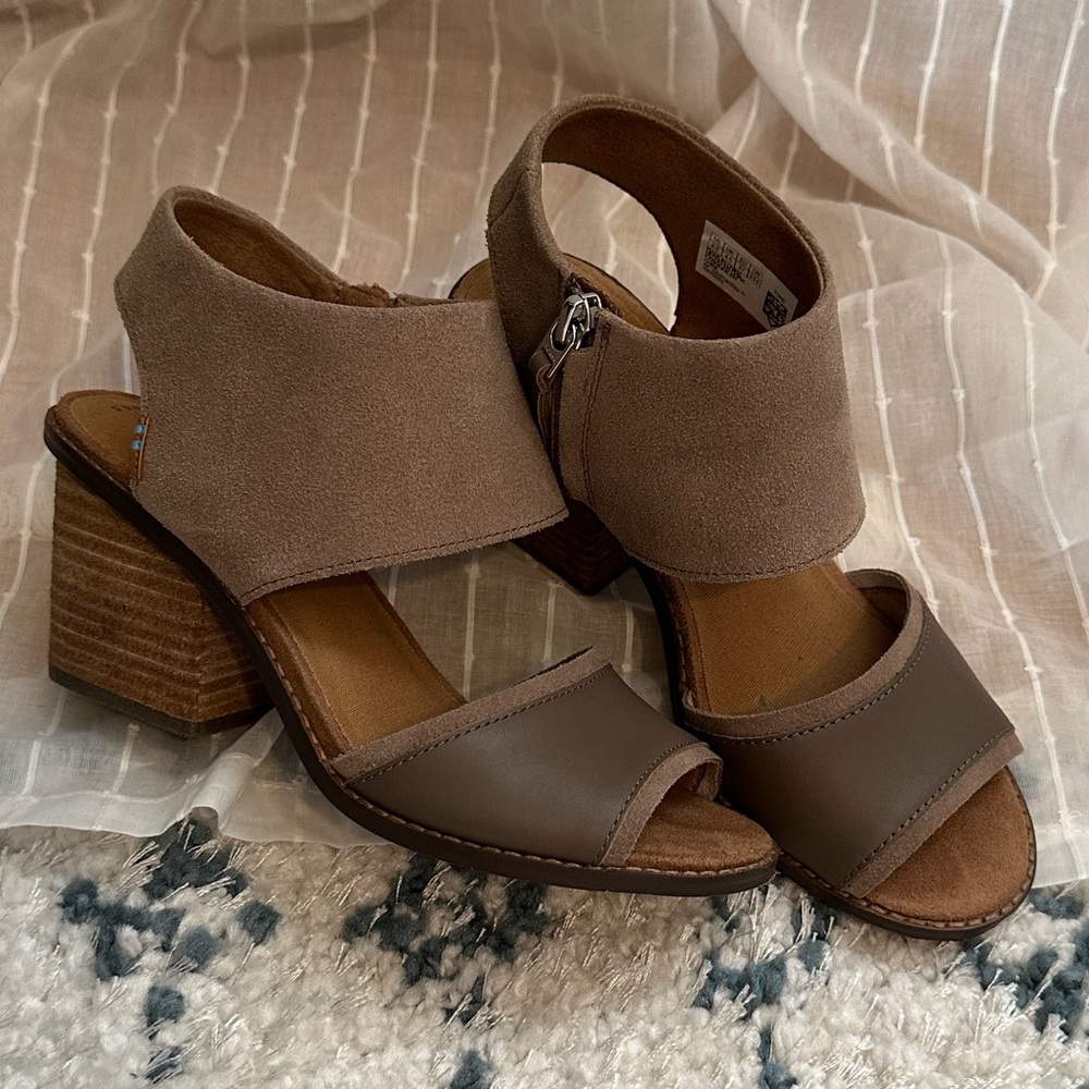 TOMS Majorca Cutout Sandal